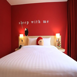 SLEEP WITH ME DESIGN HOTEL